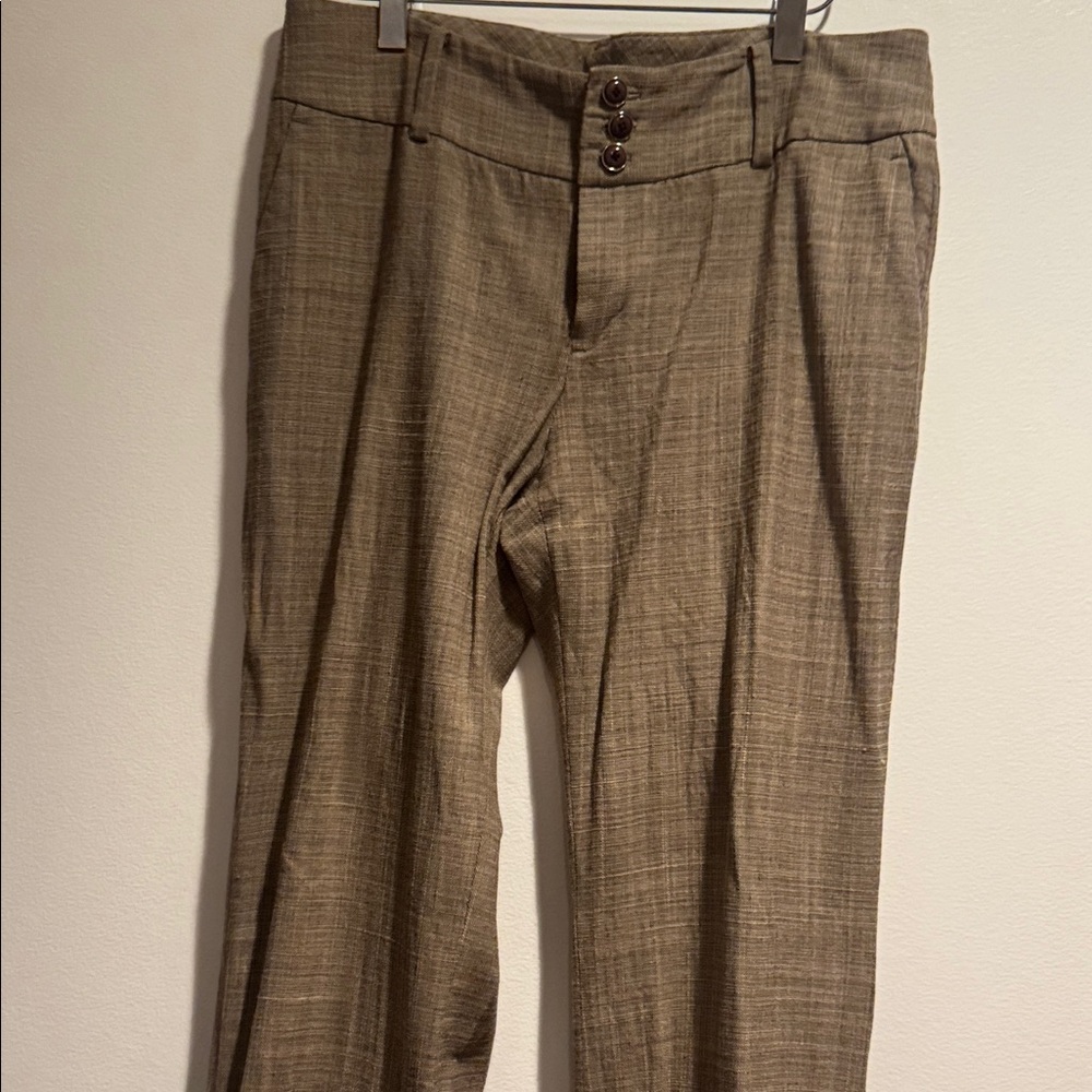 Gently worn ladies stretch wool gabardine cuffed pants from Banana Republic